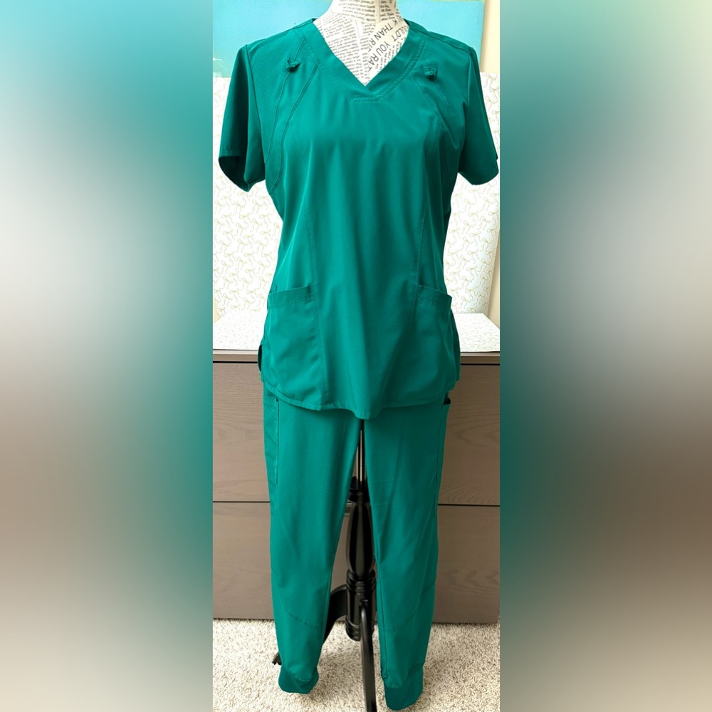 Women's Barco One Scrub Set & Cropped Jacket all in Hunter Green 3 Pieces M